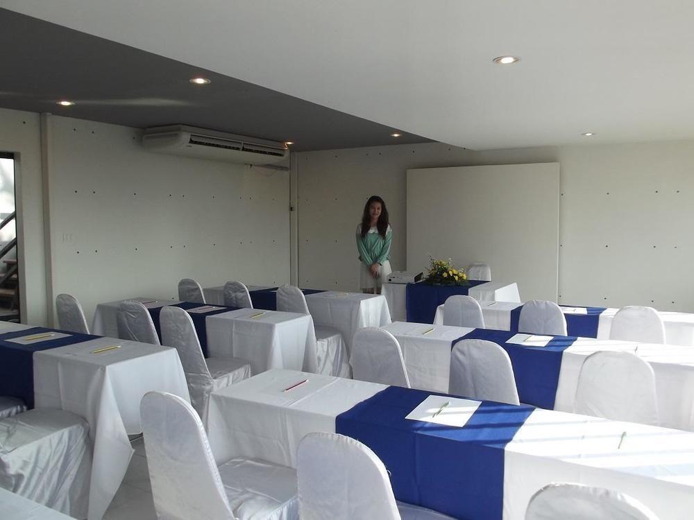 Blue Sky Patong Hotel Bagian luar foto