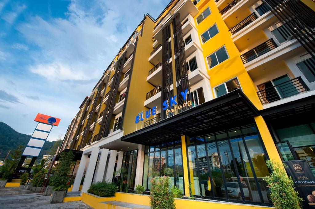 Blue Sky Patong Hotel Bagian luar foto