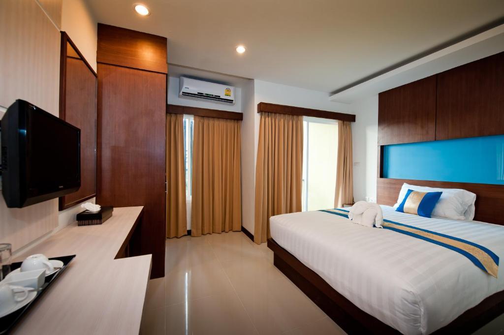 Blue Sky Patong Hotel Ruang foto