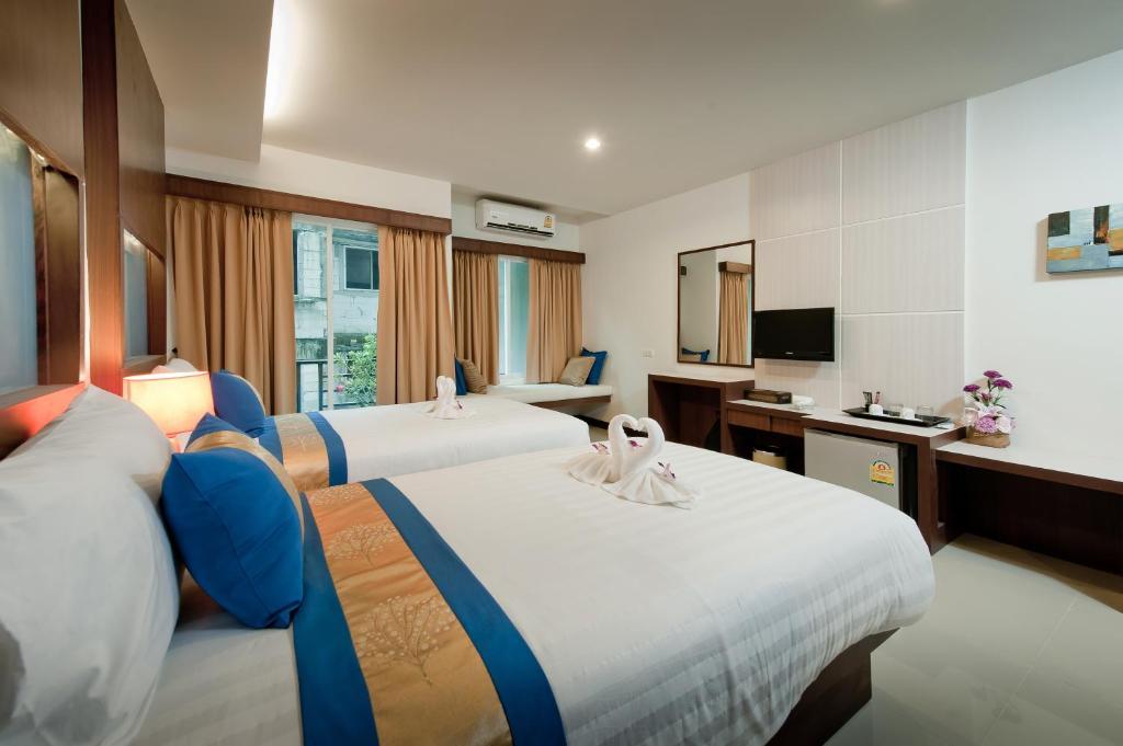 Blue Sky Patong Hotel Ruang foto