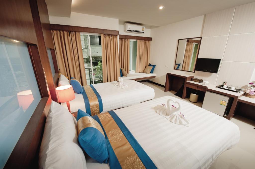 Blue Sky Patong Hotel Ruang foto