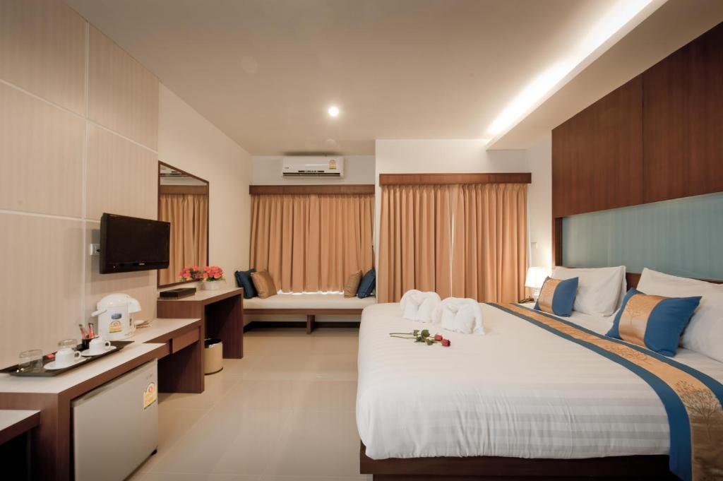 Blue Sky Patong Hotel Ruang foto