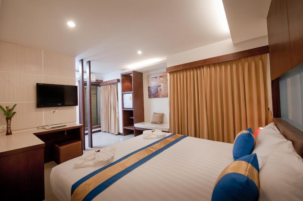 Blue Sky Patong Hotel Ruang foto