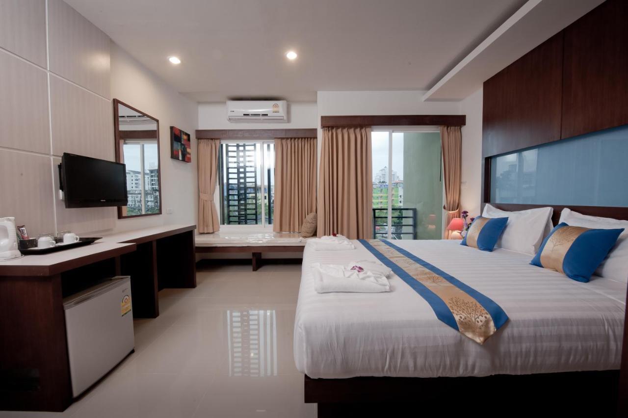 Blue Sky Patong Hotel Ruang foto